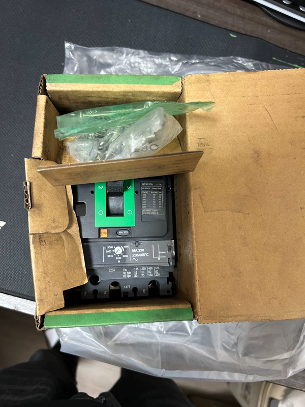 Motor Protection Schneider NSX250H MA220A Distribution Panel 3 Motor Protection Schneider NSX250H MA220A Distribution Panel - Image 3