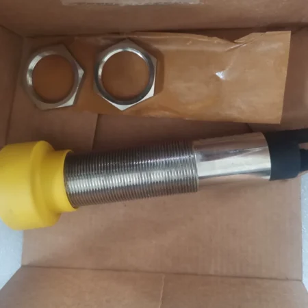 Tank Level Monitoring TUROK RUC300-M3047-AP8X-H11 Sensor