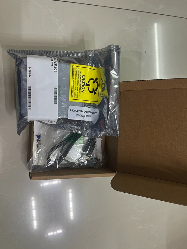 Portable Lab Measurement NI USB-6002 782606-01 DAQ Card Solution