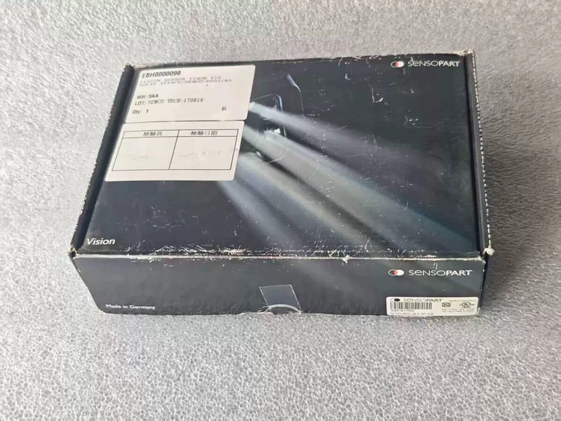 Production Vision Sensor SENSOPART V10-SO-A1-W12 D052185