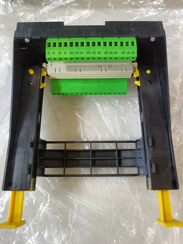 Amplifier Bracket Rexroth VT-3002-2X/48F R900020154 1 Amplifier Bracket Rexroth VT-3002-2X/48F R900020154