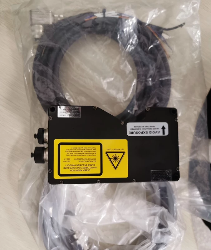 LMI 2520A-2-B-72-S Industrial 3D Laser Profiler Sensor 3 LMI 2520A-2-B-72-S Industrial 3D Laser Profiler Sensor - Image 3