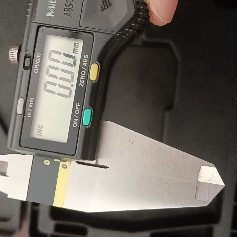 Mitutoyo 500-197-20 CD-8CSX Coolant Proof Digital Caliper 3 Mitutoyo 500-197-20 CD-8CSX Coolant Proof Digital Caliper - Image 3