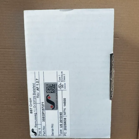 Film Converting Web Guiding with BST US2010/40 Sensor