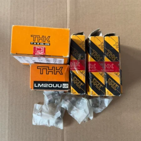Factory Conveyance THK RSR7WMUU+70LM Cam Follower Unit
