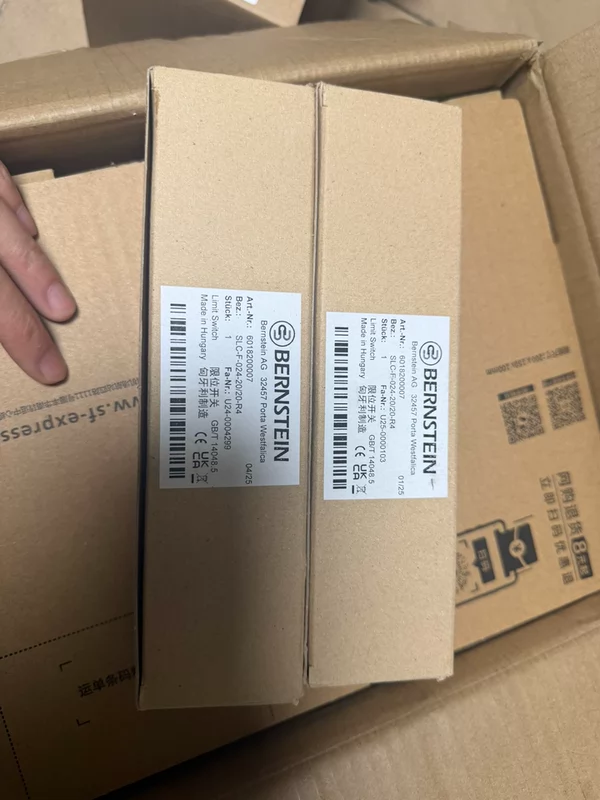 Guard Locking Solution BERNSTEIN SLC-F-024-20/20-R4 Machine Safety 1 Guard Locking Solution BERNSTEIN SLC-F-024-20/20-R4 Machine Safety