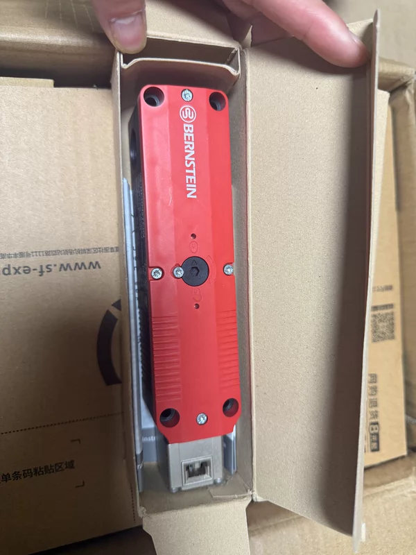 Guard Locking Solution BERNSTEIN SLC-F-024-20/20-R4 Machine Safety 2 Guard Locking Solution BERNSTEIN SLC-F-024-20/20-R4 Machine Safety - Image 2