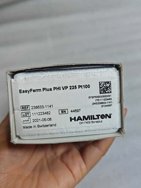 HAMILTON 238633-1141 pH Electrode for Bioprocess Control 1 HAMILTON 238633-1141 pH Electrode for Bioprocess Control
