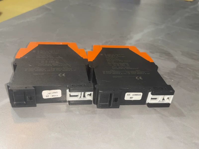 Safety Relay Module DOLD LG5925.48/61 Emergency Stop Unit 2 Safety Relay Module DOLD LG5925.48/61 Emergency Stop Unit - Image 2