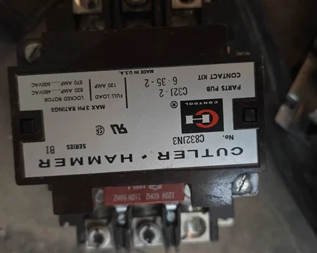 HVAC Pump Control Cutler-Hammer C832JN3 Contactor Used