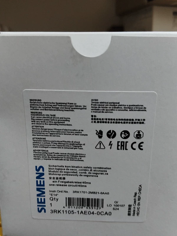AS-i Safety Monitor SIEMENS 3RK1105-1AE04-0CA0 Module 1 AS-i Safety Monitor SIEMENS 3RK1105-1AE04-0CA0 Module
