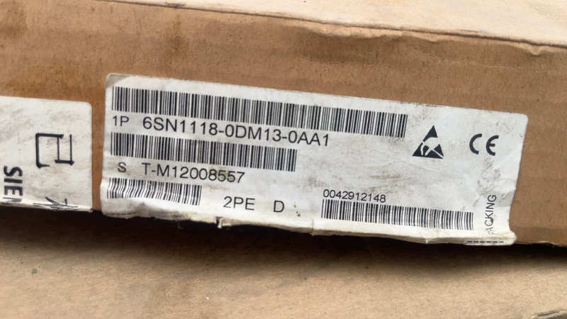SIEMENS 6SN1118-0DM13-0AA1 Axis Drive Control Card 1 SIEMENS 6SN1118-0DM13-0AA1 Axis Drive Control Card