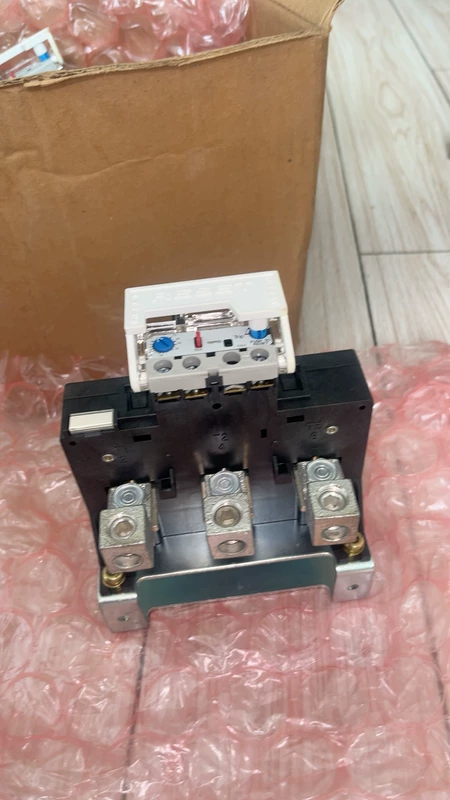 Electronic Overload Relay Allen-Bradley 592-A4KD Motor 2 Electronic Overload Relay Allen-Bradley 592-A4KD Motor - Image 2