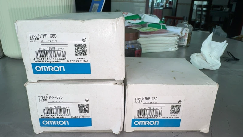8-Digit Totalizing Counter Omron H7HP-C8D12 12-24VDC 1 8-Digit Totalizing Counter Omron H7HP-C8D12 12-24VDC