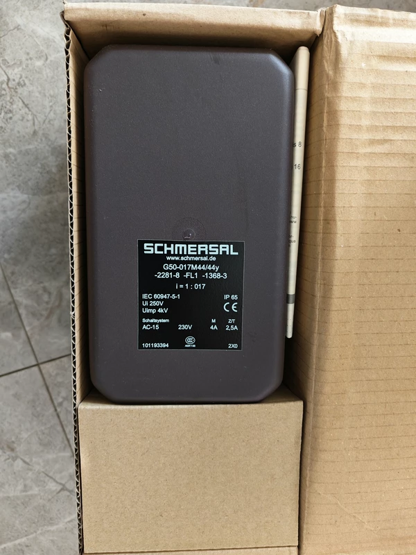 Cam Switch Schmersal G50-017M44/44Y-2281-8-FL1-1368-3 101193394 3 Cam Switch Schmersal G50-017M44/44Y-2281-8-FL1-1368-3 101193394 - Image 3