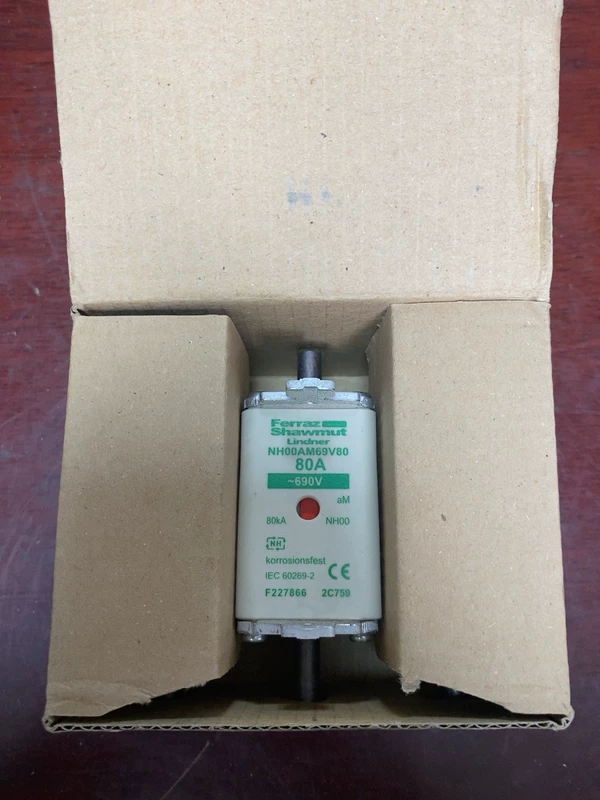 Schneider NH00AM69V80 DF2FGA80 Fuse Link 690V 80A Industrial 1 Schneider NH00AM69V80 DF2FGA80 Fuse Link 690V 80A Industrial