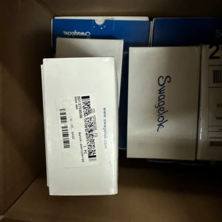 Process Sampling Plug Valve swagelok SS-6PNBGM8-F8