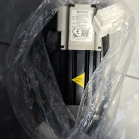 MOONS SM0402AE4-KCD-NNV Compact AC Servo Motor for