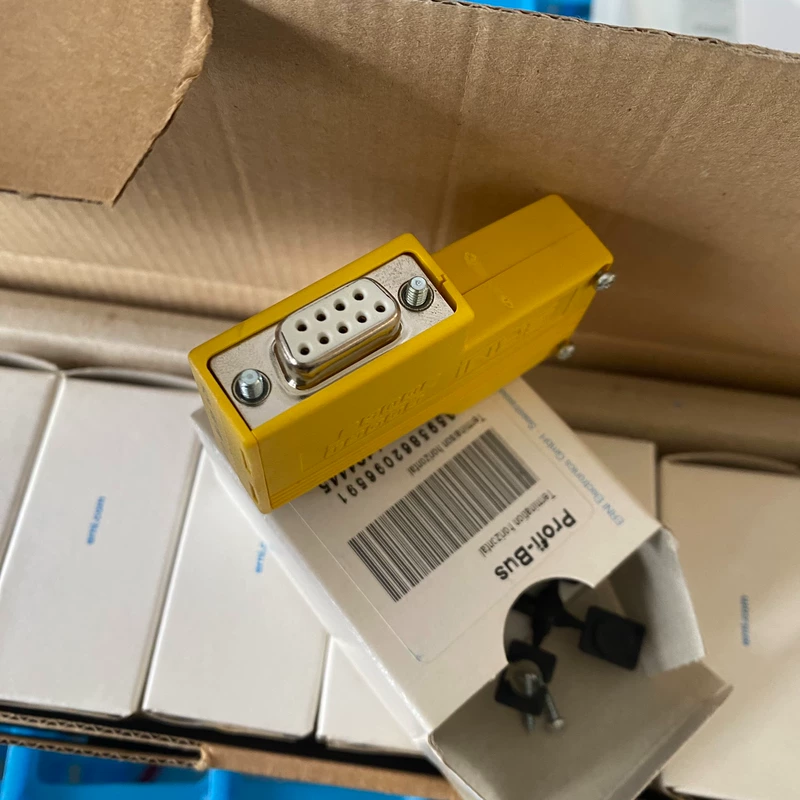 ERNI 104445 Profi-Bus Terminal Module for Industrial Use 1 ERNI 104445 Profi-Bus Terminal Module for Industrial Use