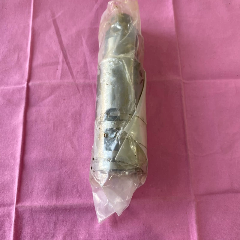 Assembly Automation KUKA KM6350-CU-NPT04A Pneumatic Cylinder 1 Assembly Automation KUKA KM6350-CU-NPT04A Pneumatic Cylinder